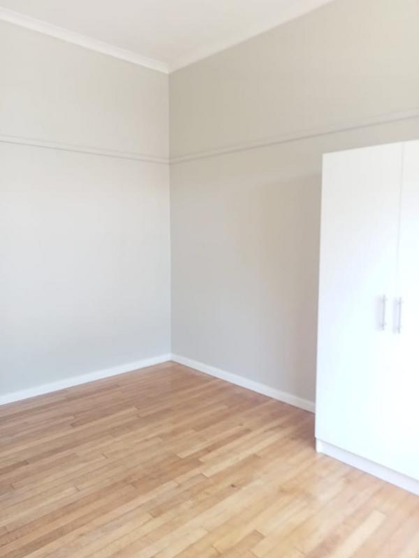 To Let 4 Bedroom Property for Rent in Goodwood Central Western Cape